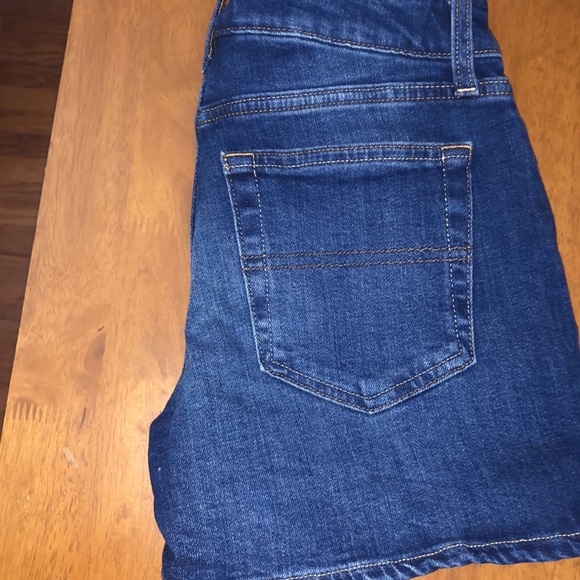 Tommy Hilfiger Denim Shorts - Picture 2 of 5